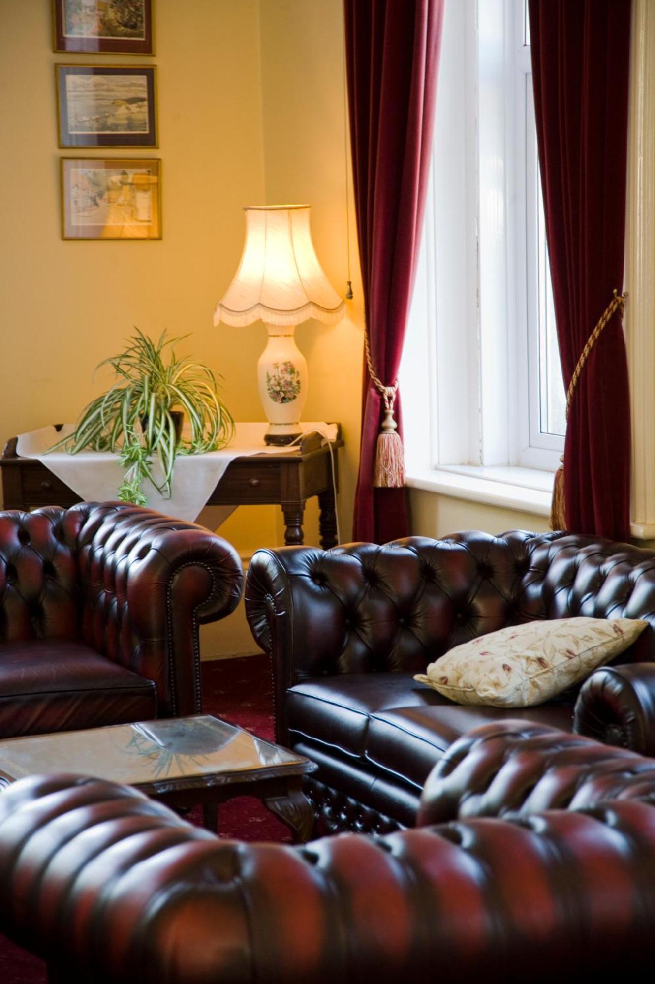 Bourne Hall Country Hotel แชงคลิน ภายนอก รูปภาพ